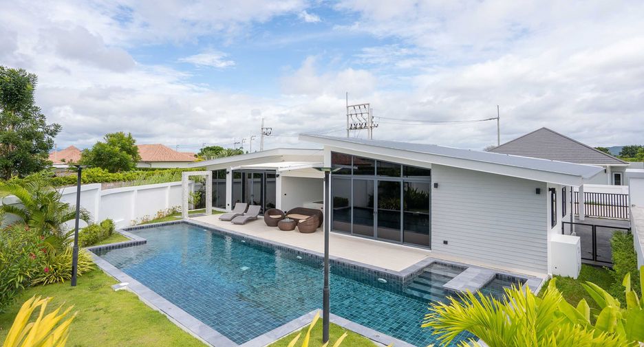 For sale 3 bedrooms villa in Hua Hin, Prachuap Khiri Khan