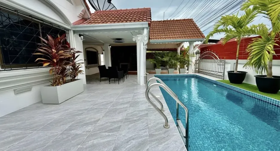 Haus zum Kauf mit 4 Zimmer in Bang Lamung, Chonburi