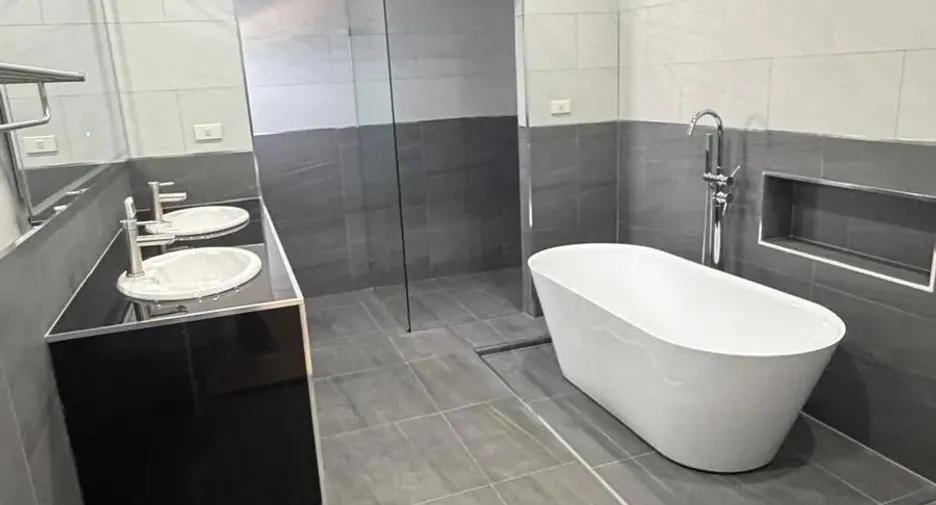 Haus zur Miete mit 4 Zimmer in Mueang Phuket, Phuket