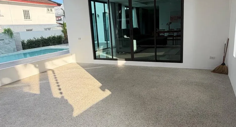 Haus zur Miete mit 4 Zimmer in Mueang Phuket, Phuket