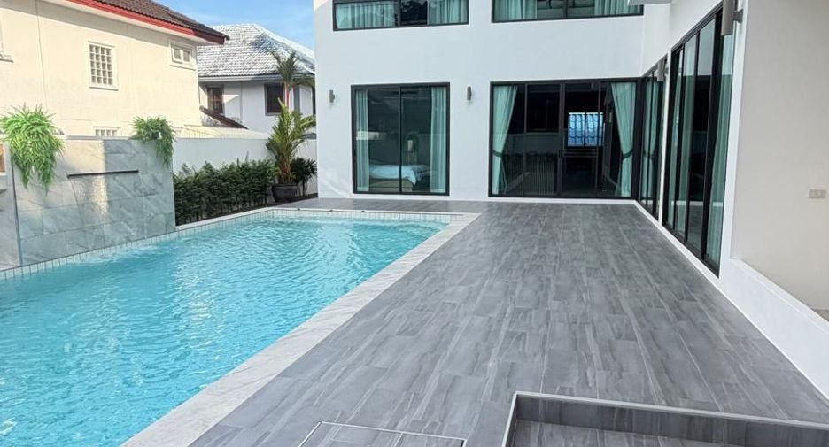 Haus zur Miete mit 4 Zimmer in Mueang Phuket, Phuket
