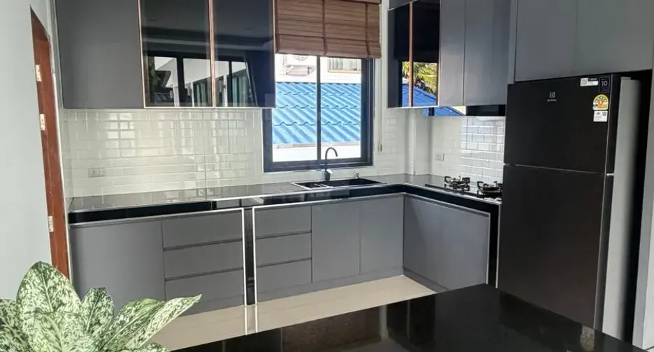 Haus zur Miete mit 4 Zimmer in Mueang Phuket, Phuket