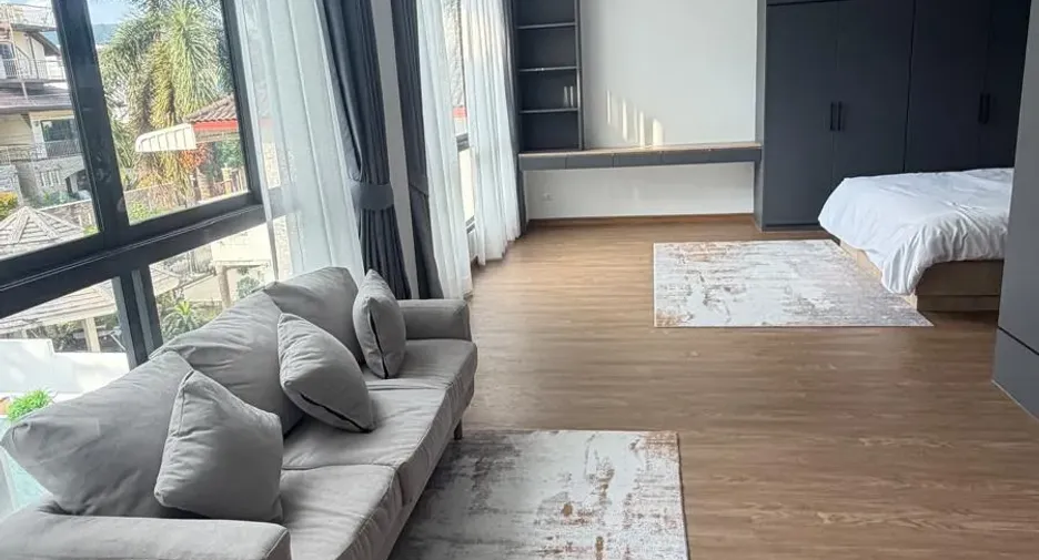 Haus zur Miete mit 4 Zimmer in Mueang Phuket, Phuket