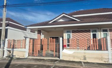 À louer 2 chambres maison de ville à Bang Lamung, Chonburi