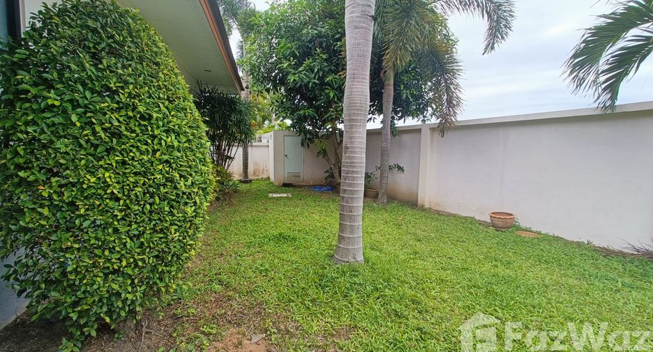 Villa en venta y en alquiler de 3 habitaciones en Bang Lamung, Chonburi
