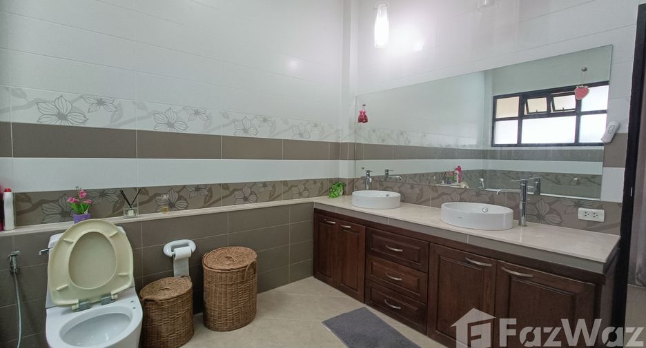 For sale and for rent 3 bedrooms villa in Bang Lamung, Chonburi