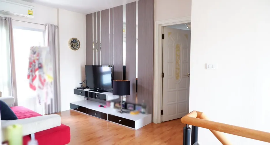 For sale 3 bedrooms house in Saphan Sung, Bangkok