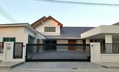 Продажа 4 спальни дом в Mueang Pathum Thani, Патумтани