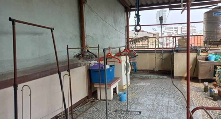 For sale and for rent 4 bedrooms retail Space in Samphanthawong, Bangkok