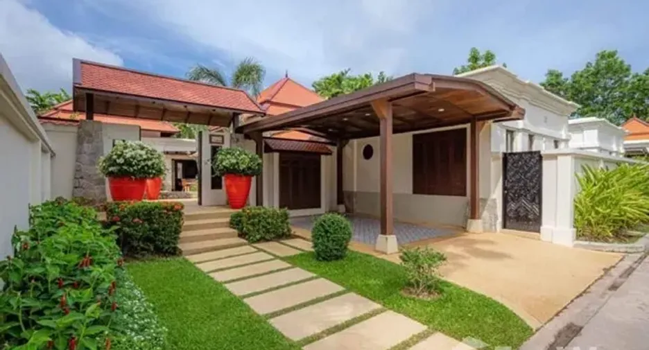 For rent 3 bedrooms villa in Thalang, Phuket