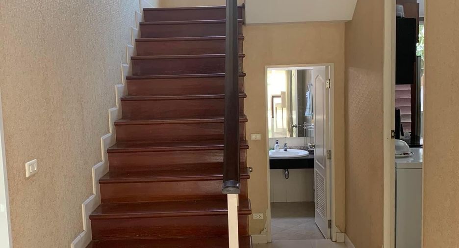 For sale 3 bedrooms house in Prawet, Bangkok