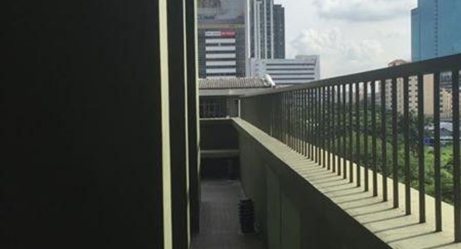 For sale 1 Beds condo in Watthana, Bangkok