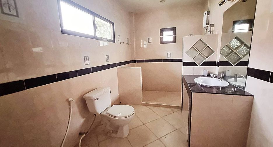 For rent 3 bedrooms villa in Bang Lamung, Chonburi