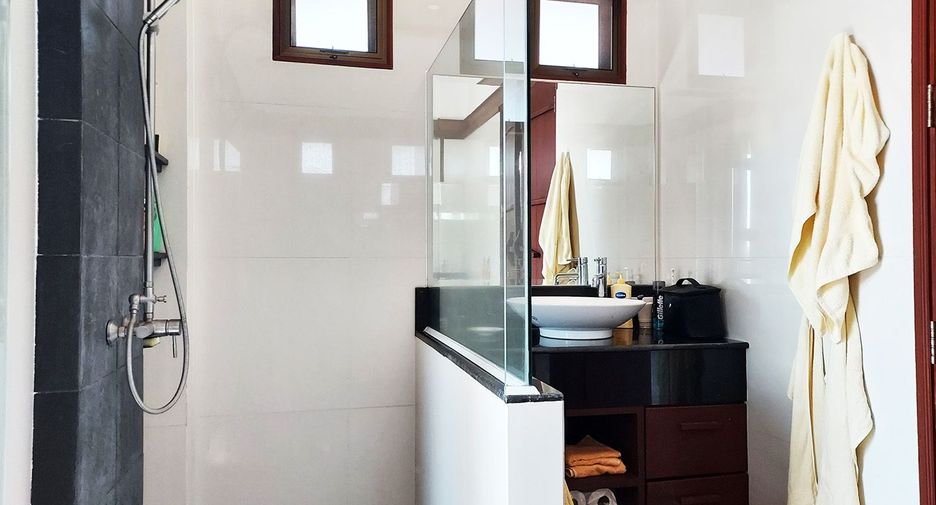À vendre 3 chambres villa à Klaeng, Rayong