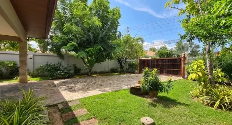 À vendre 5 chambres villa à Sam Roi Yot, Prachuap Khiri Khan