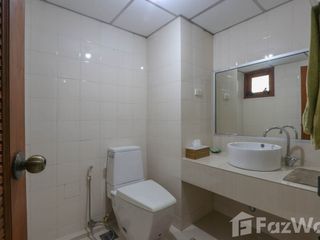 For sale 3 bedrooms townhouse in Phra Khanong, Bangkok
