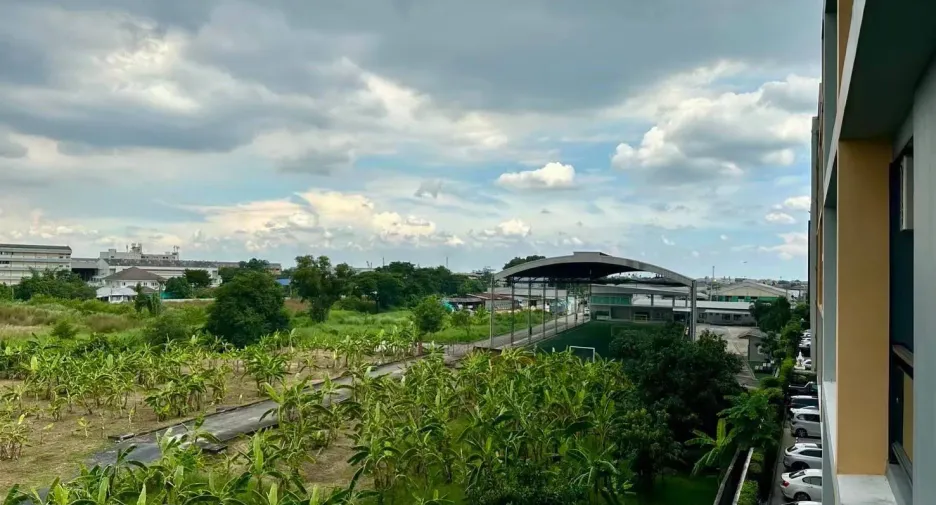 For sale 1 bed condo in Min Buri, Bangkok