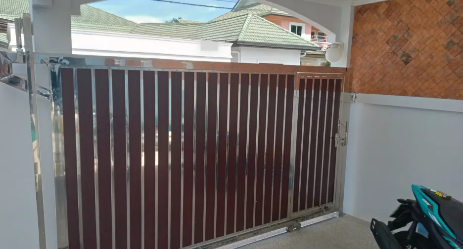 Haus zum Kauf mit 2 Zimmer in Bang Lamung, Chonburi