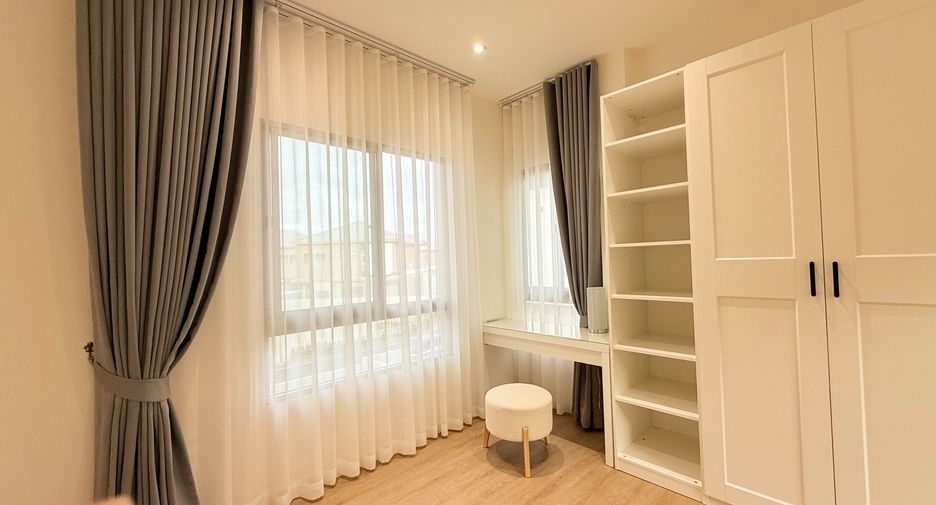 For rent 4 bedrooms house in Bang Lamung, Chonburi