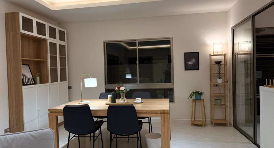 For rent 4 bedrooms house in Bang Lamung, Chonburi