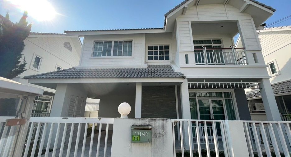 For rent 3 bedrooms house in San Kamphaeng, Chiang Mai
