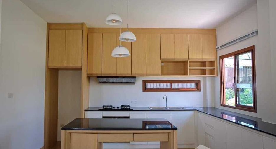 For sale 4 bedrooms house in San Sai, Chiang Mai
