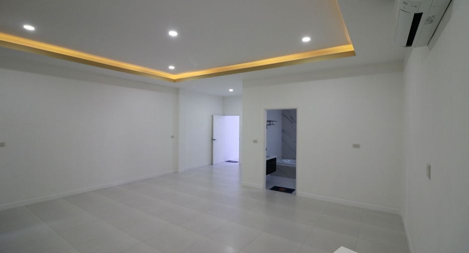 For sale 4 bedrooms house in Chum Phae, Khon Kaen