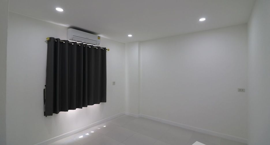 For sale 4 bedrooms house in Chum Phae, Khon Kaen