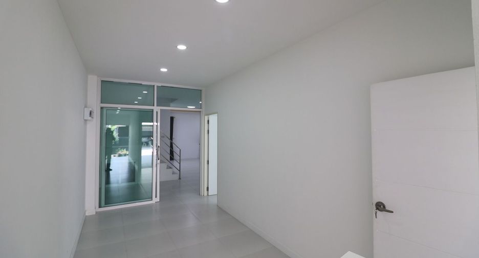 For sale 4 bedrooms house in Chum Phae, Khon Kaen