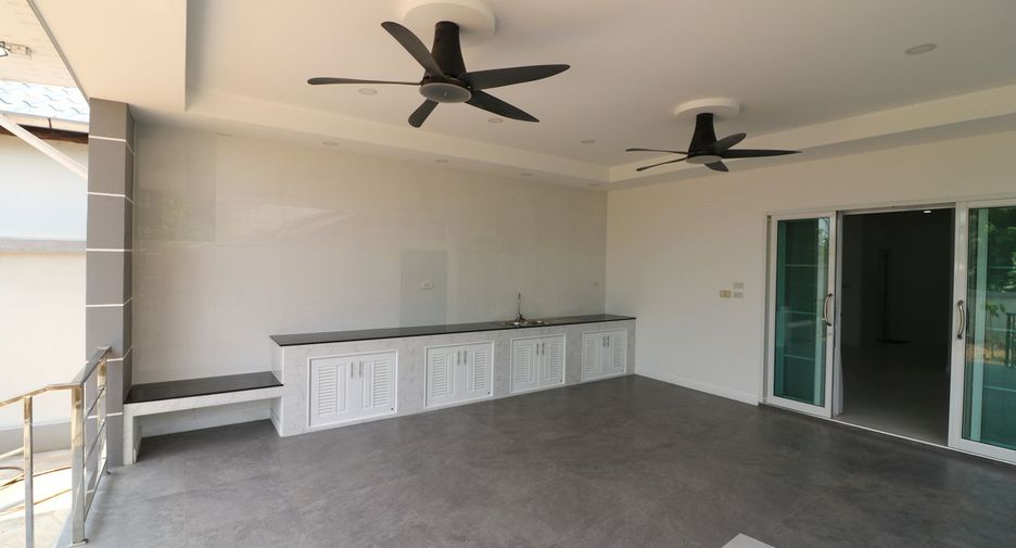 For sale 4 bedrooms house in Chum Phae, Khon Kaen