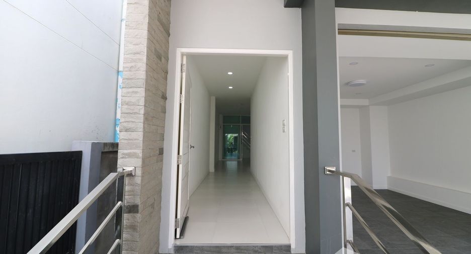 For sale 4 bedrooms house in Chum Phae, Khon Kaen