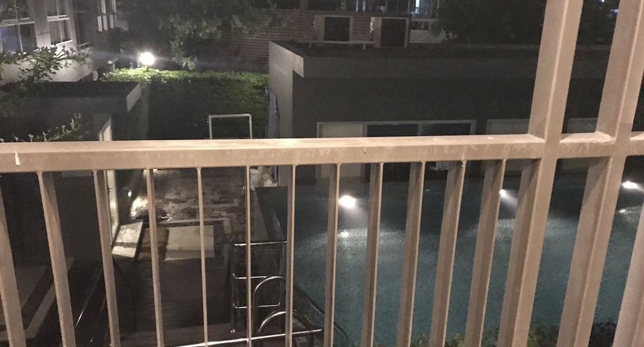 For sale 1 bed condo in Bang Kapi, Bangkok