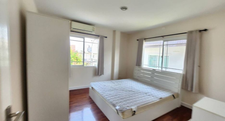 Casa en alquiler de 4 habitaciones en Mueang Chiang Mai, Chiang Mai