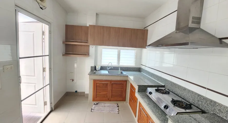 Casa en alquiler de 4 habitaciones en Mueang Chiang Mai, Chiang Mai