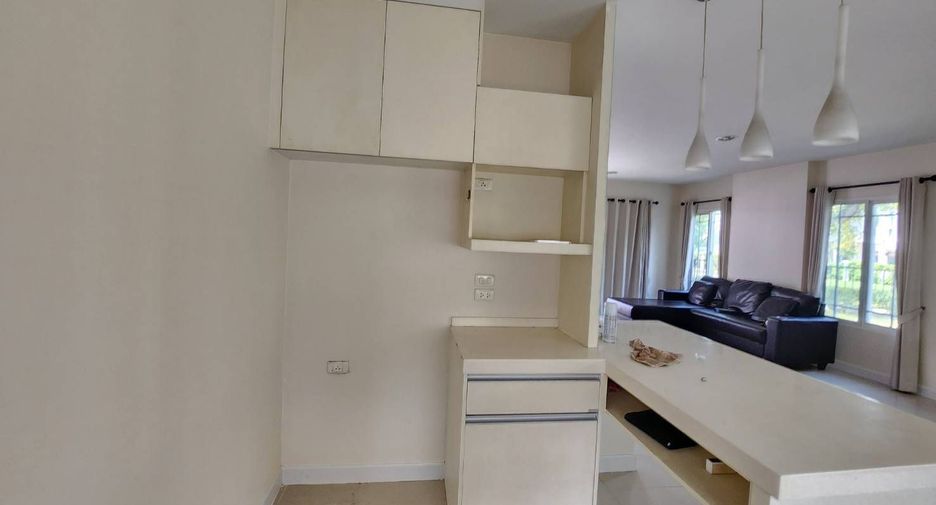 Casa en alquiler de 4 habitaciones en Mueang Chiang Mai, Chiang Mai