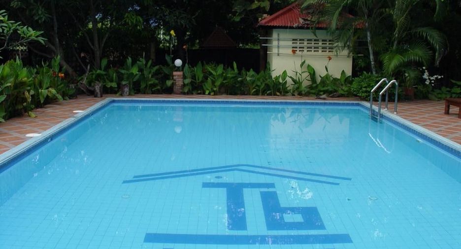 For sale 8 bedrooms house in Cha Am, Phetchaburi
