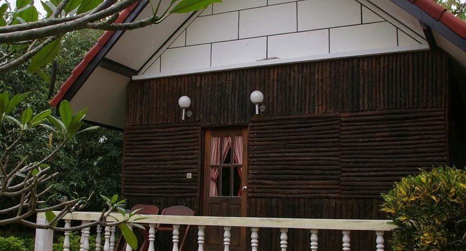 For sale 8 bedrooms house in Cha Am, Phetchaburi