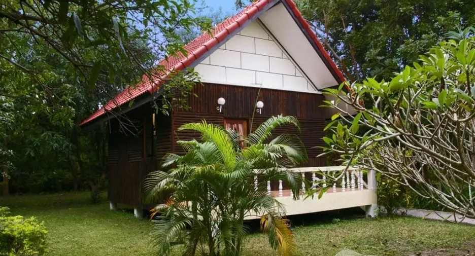 For sale 8 bedrooms house in Cha Am, Phetchaburi