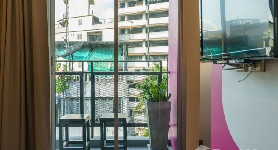 For sale 16 bedrooms hotel in Khlong Toei, Bangkok