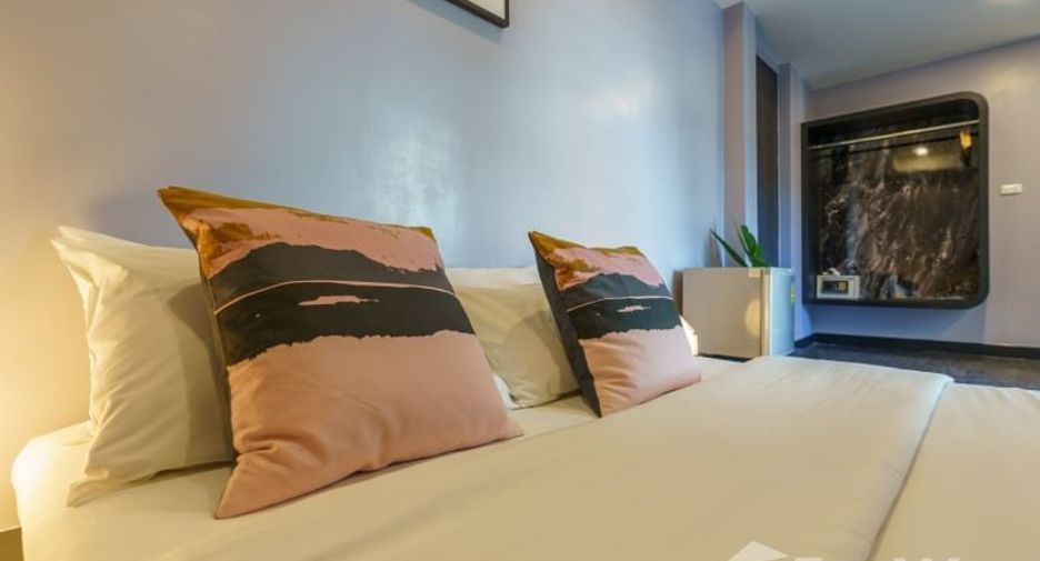 For sale 16 bedrooms hotel in Khlong Toei, Bangkok