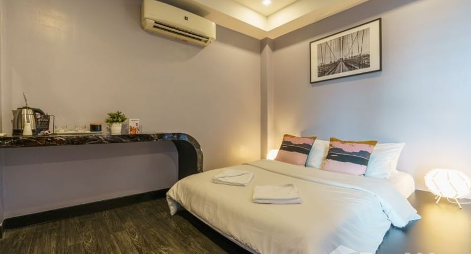 For sale 16 bedrooms hotel in Khlong Toei, Bangkok