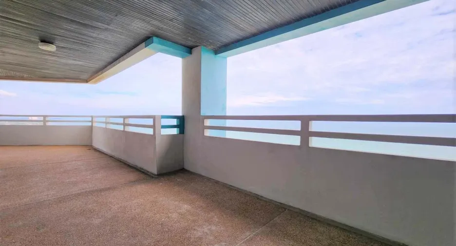 For sale 3 bedrooms condo in Cha Am, Phetchaburi