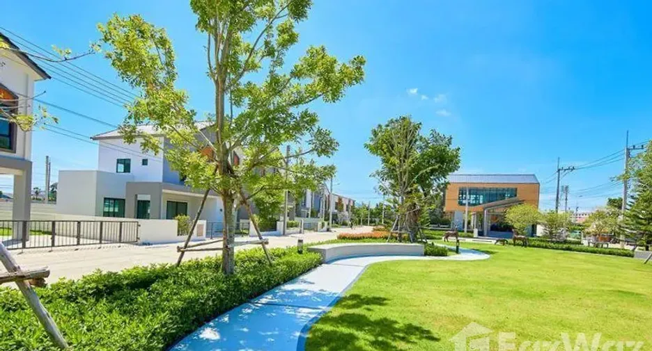 Продажа 4 спальни дом в Mueang Pathum Thani, Патумтани
