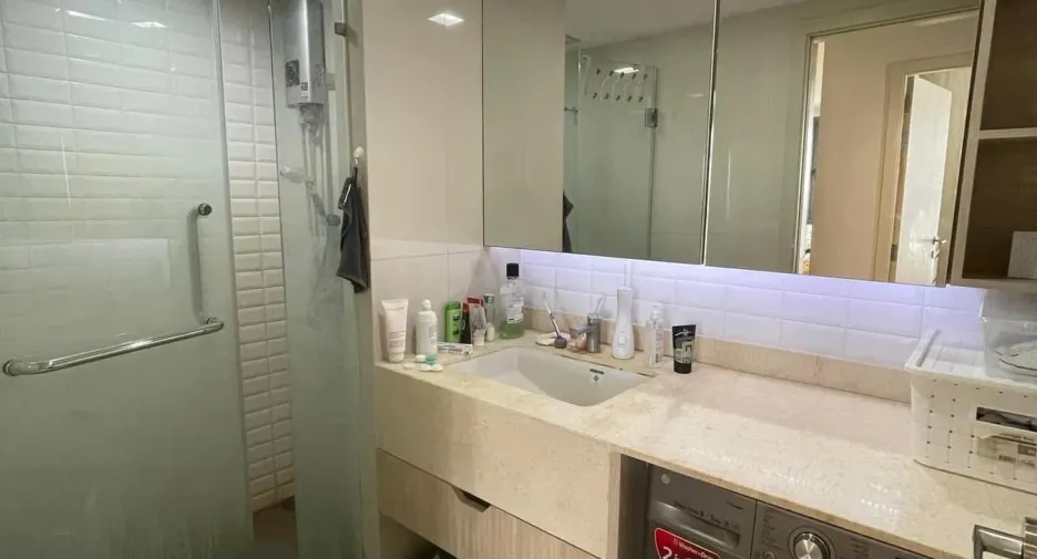 For sale and for rent 2 bedrooms condo in Phra Khanong, Bangkok