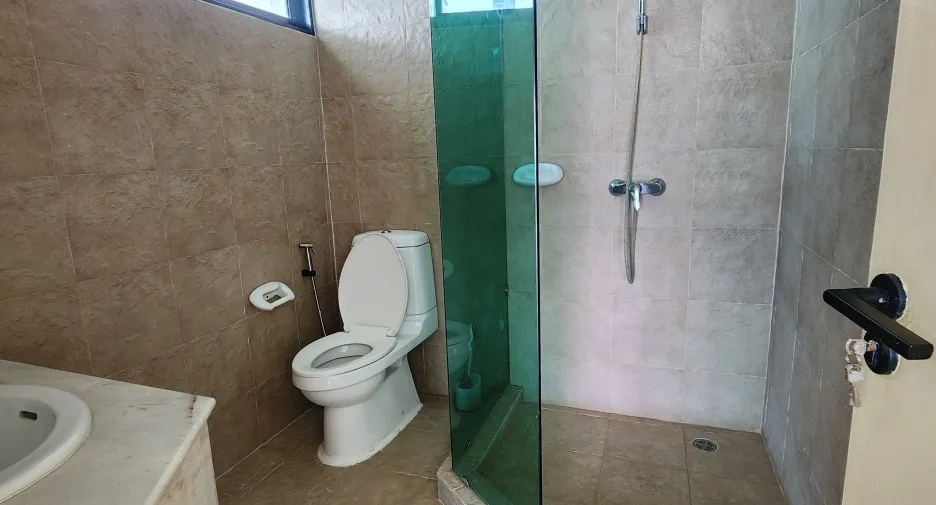 For sale 3 bedrooms condo in Bang Lamung, Chonburi