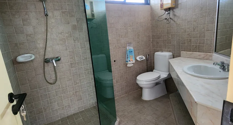 For sale 3 bedrooms condo in Bang Lamung, Chonburi