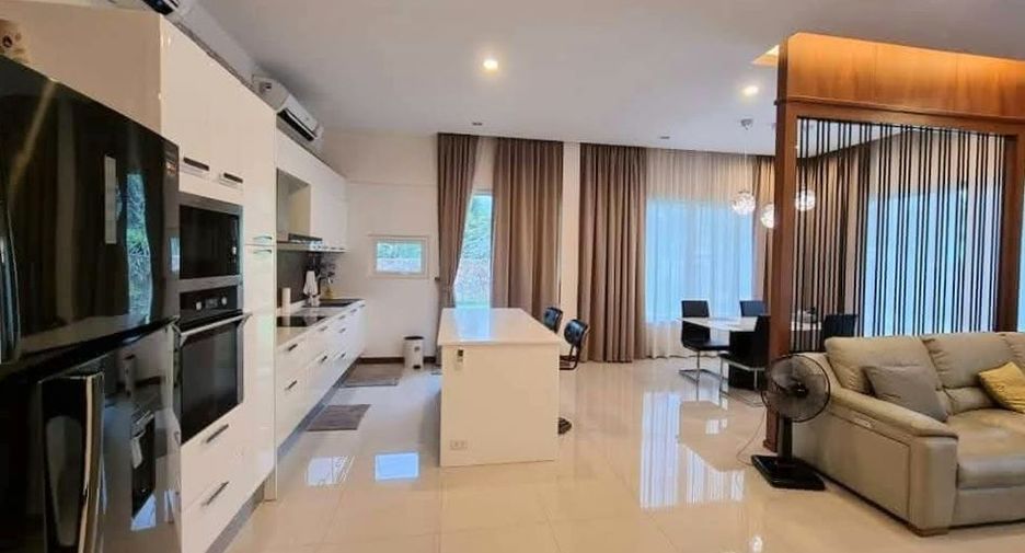 For rent 3 ベッドルーム villa in Bang Lamung, Chonburi