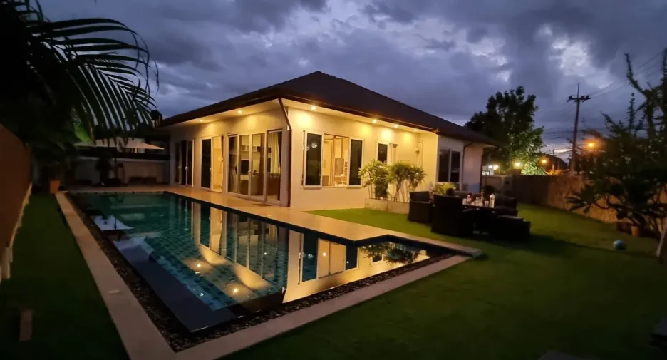 For rent 3 ベッドルーム villa in Huay Yai, Pattaya