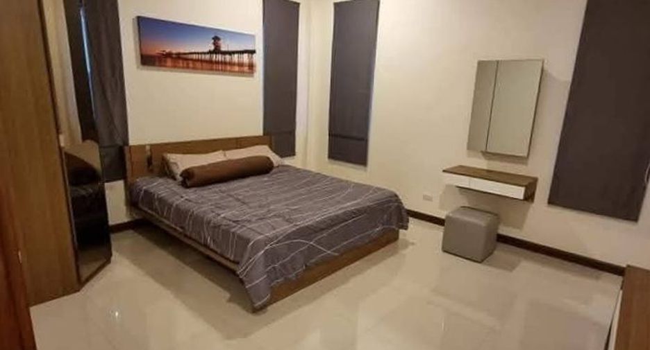 For rent 3 ベッドルーム villa in Bang Lamung, Chonburi