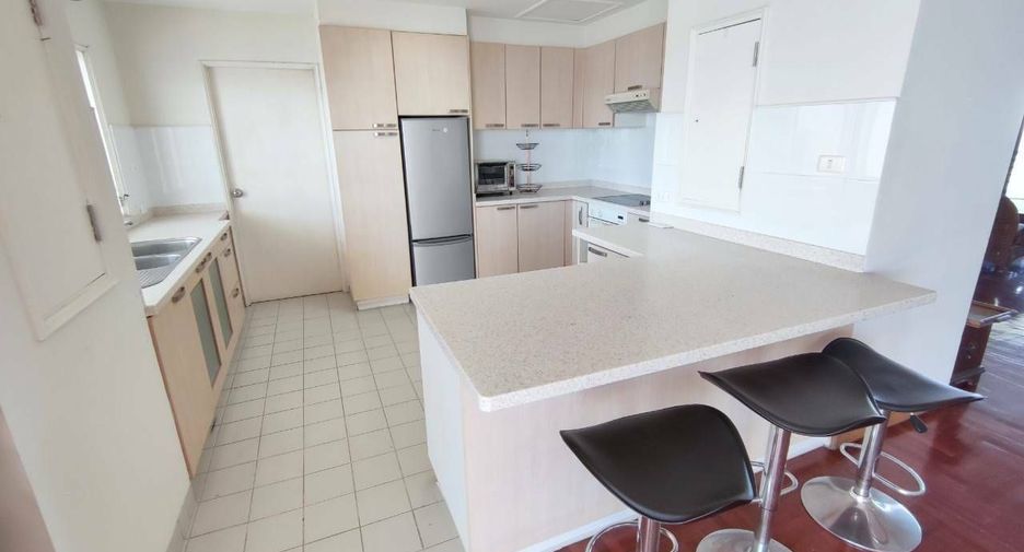 For rent 4 ベッドルーム condo in Bang Lamung, Chonburi